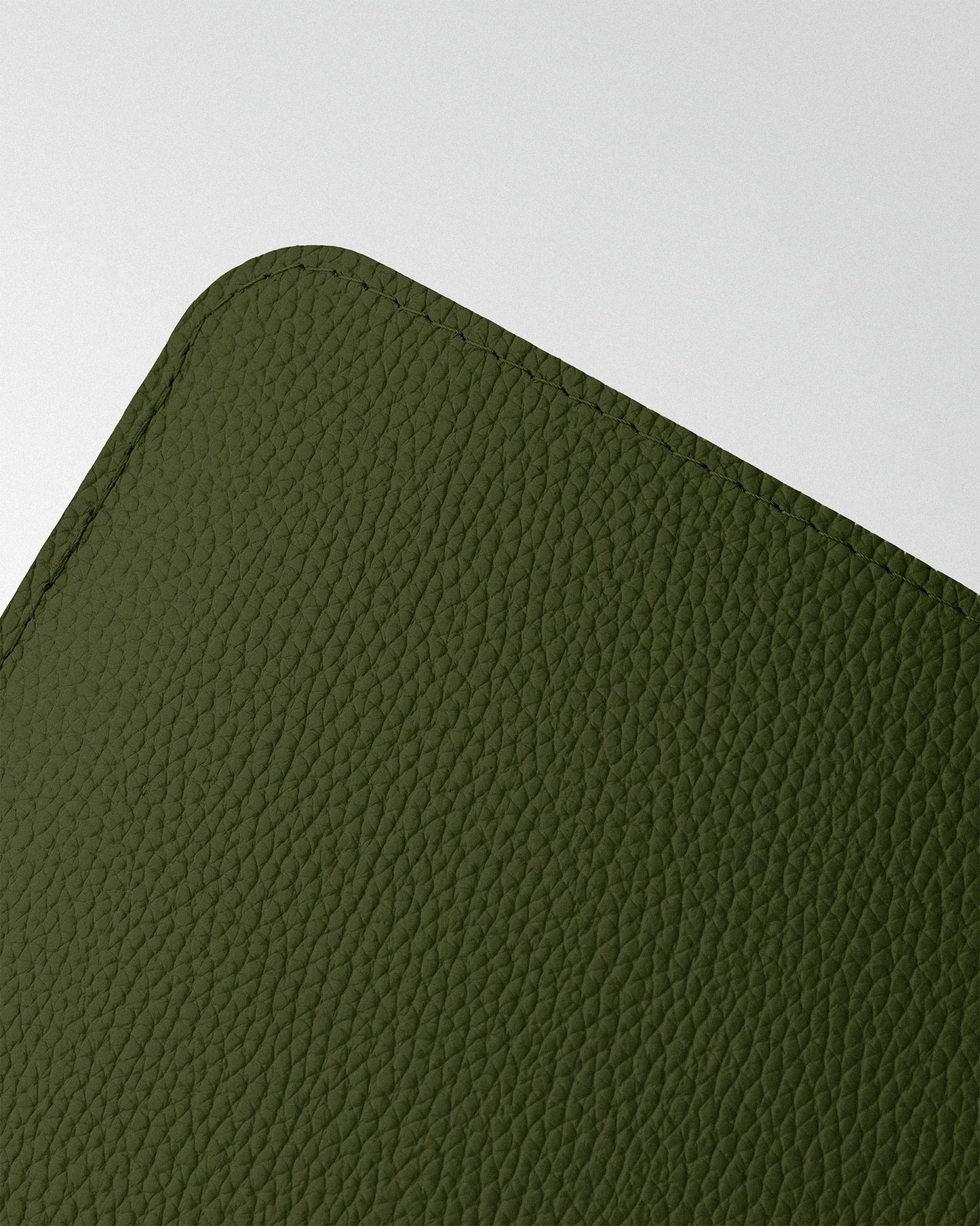 Minimalist MacBook Sleeve in Dark Green Floater Leather