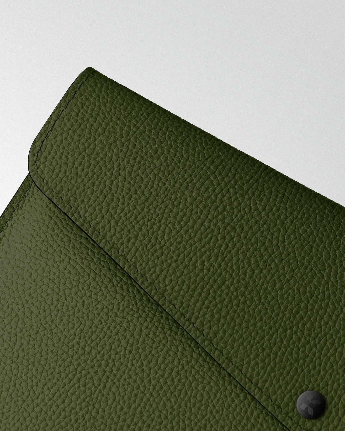 Envelope MacBook Sleeve in Dark Green Floater Leather