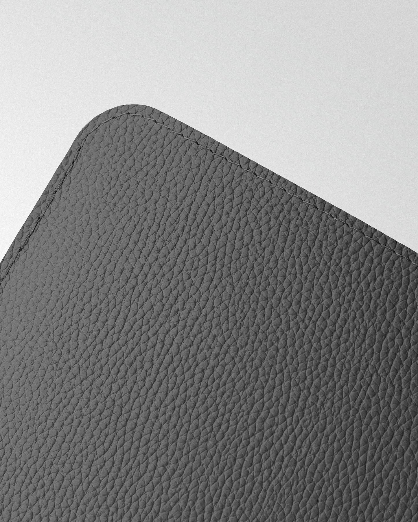 Minimalist MacBook Sleeve in Grey Floater Leather