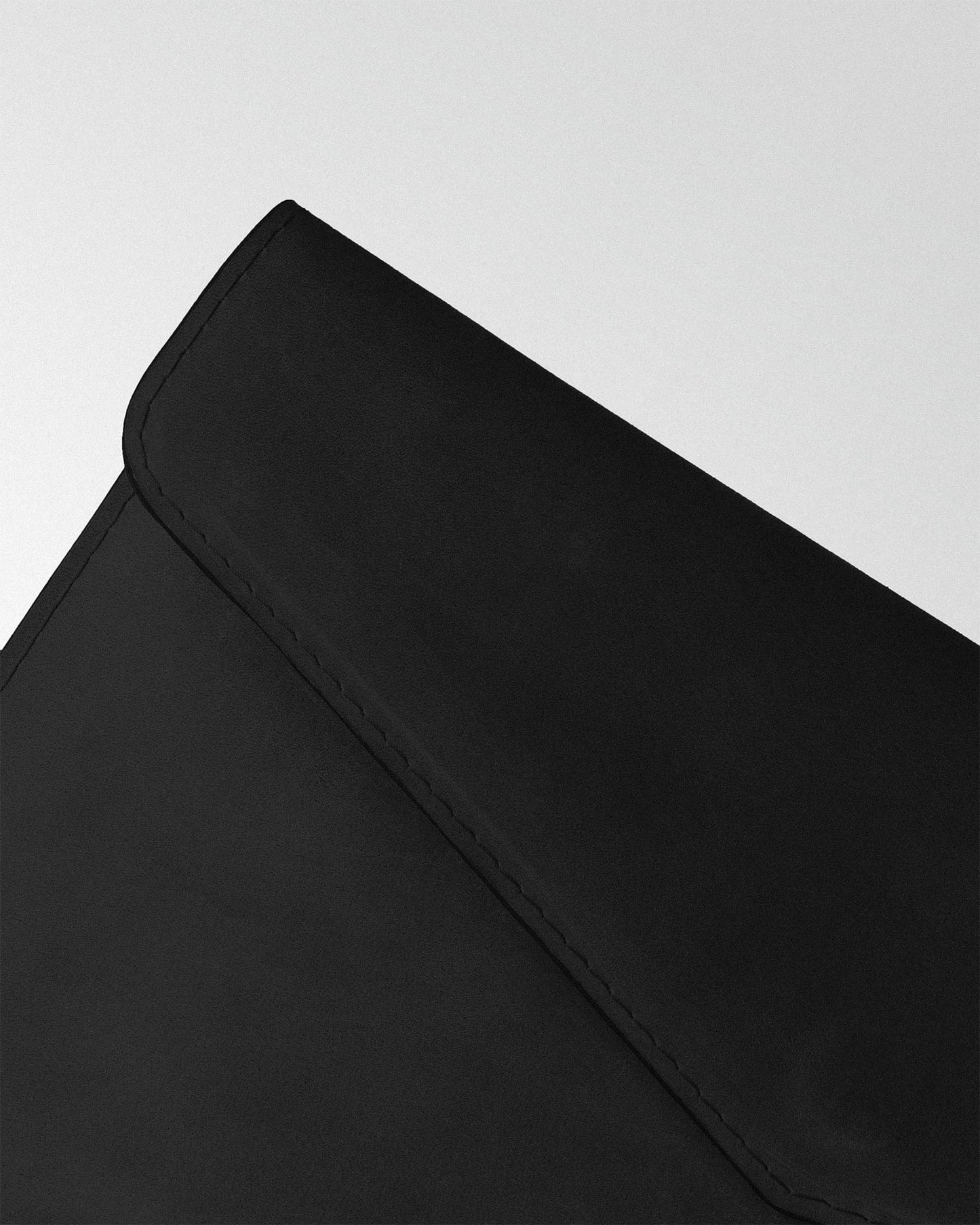 Magnetic MacBook Sleeve In Black Crazy Horse Leather