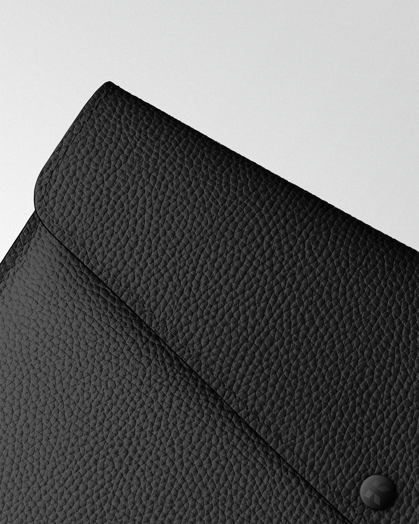 Envelope MacBook Sleeve in Black Floater Leather