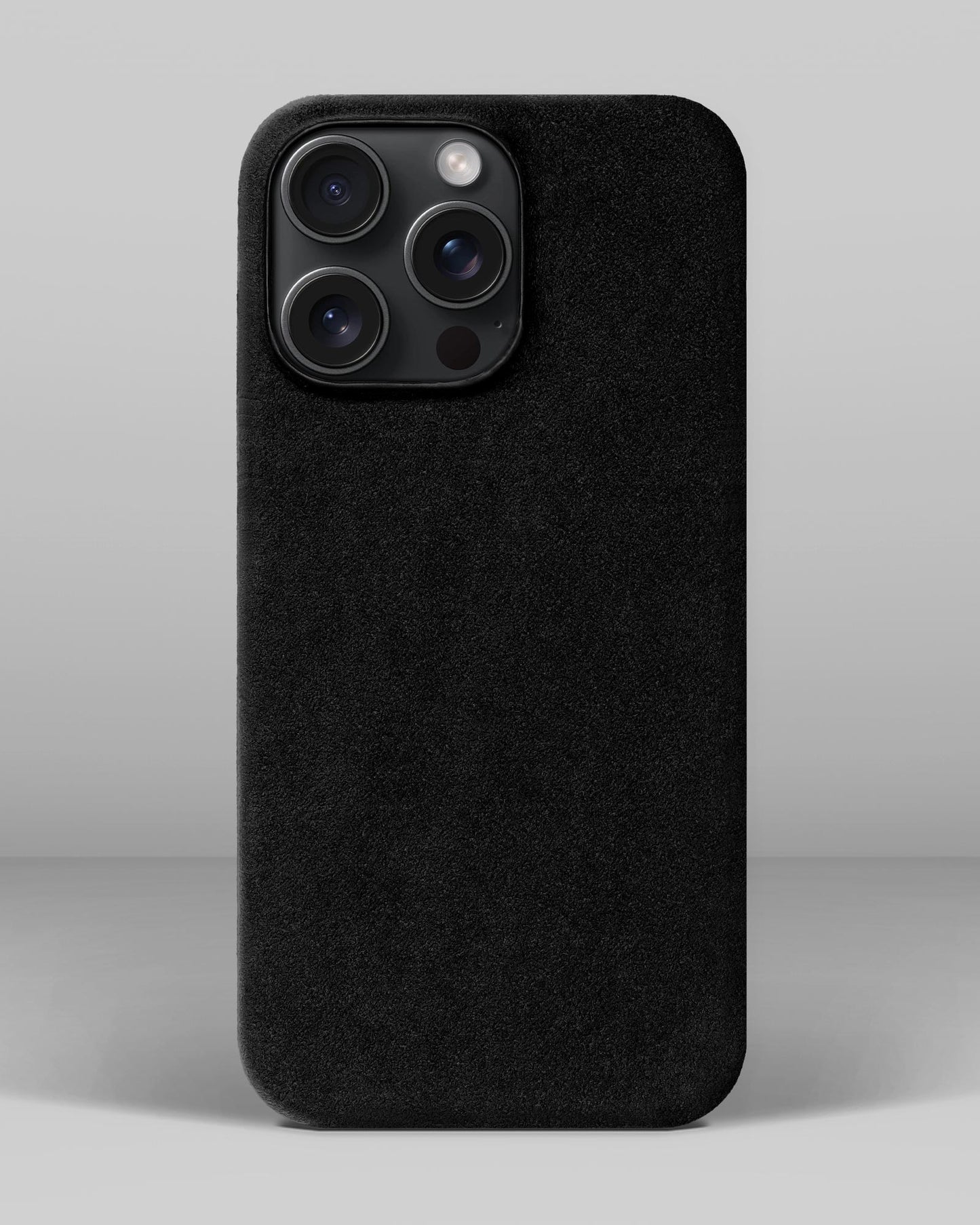 Чорний чохол з алькантари для iPhone 15 Pro Max