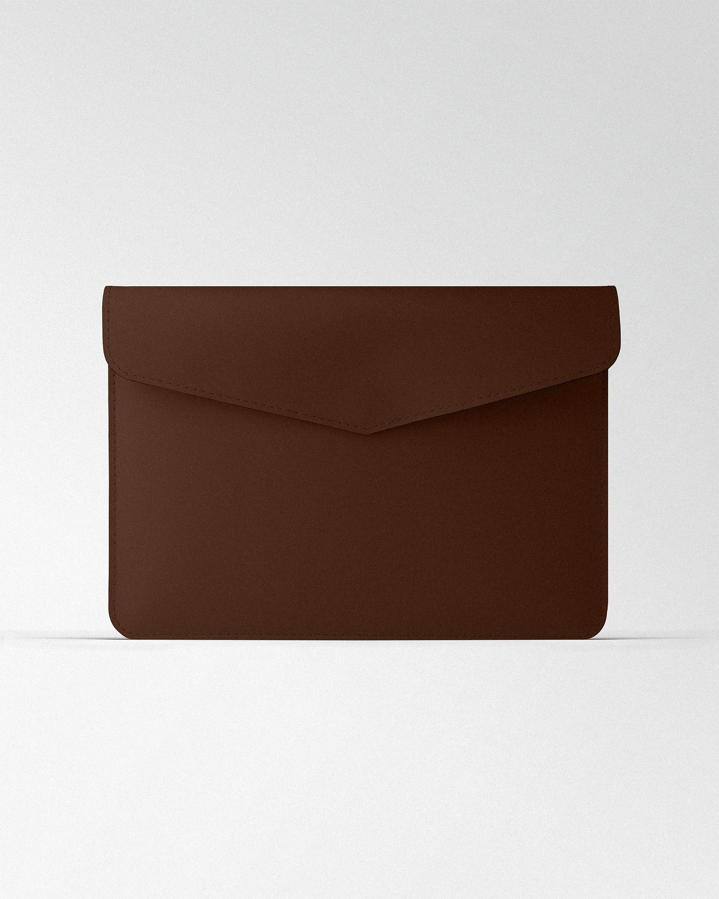 Magnetic MacBook Sleeve in Brown Calfskin Leather