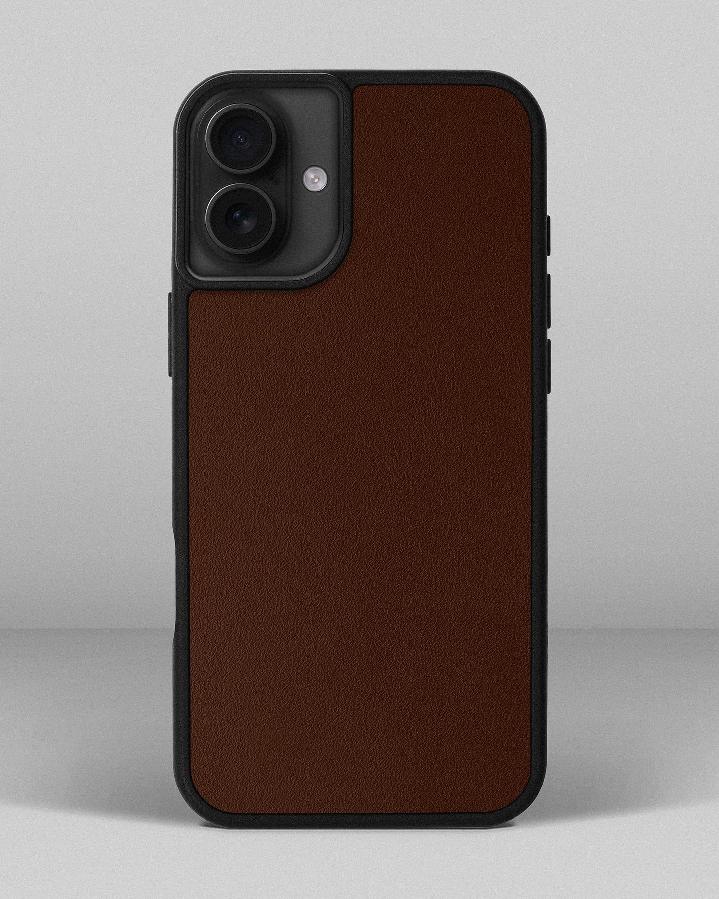 حافظة هاتف سوداء اللون لهاتف iPhone 15 Pro Max