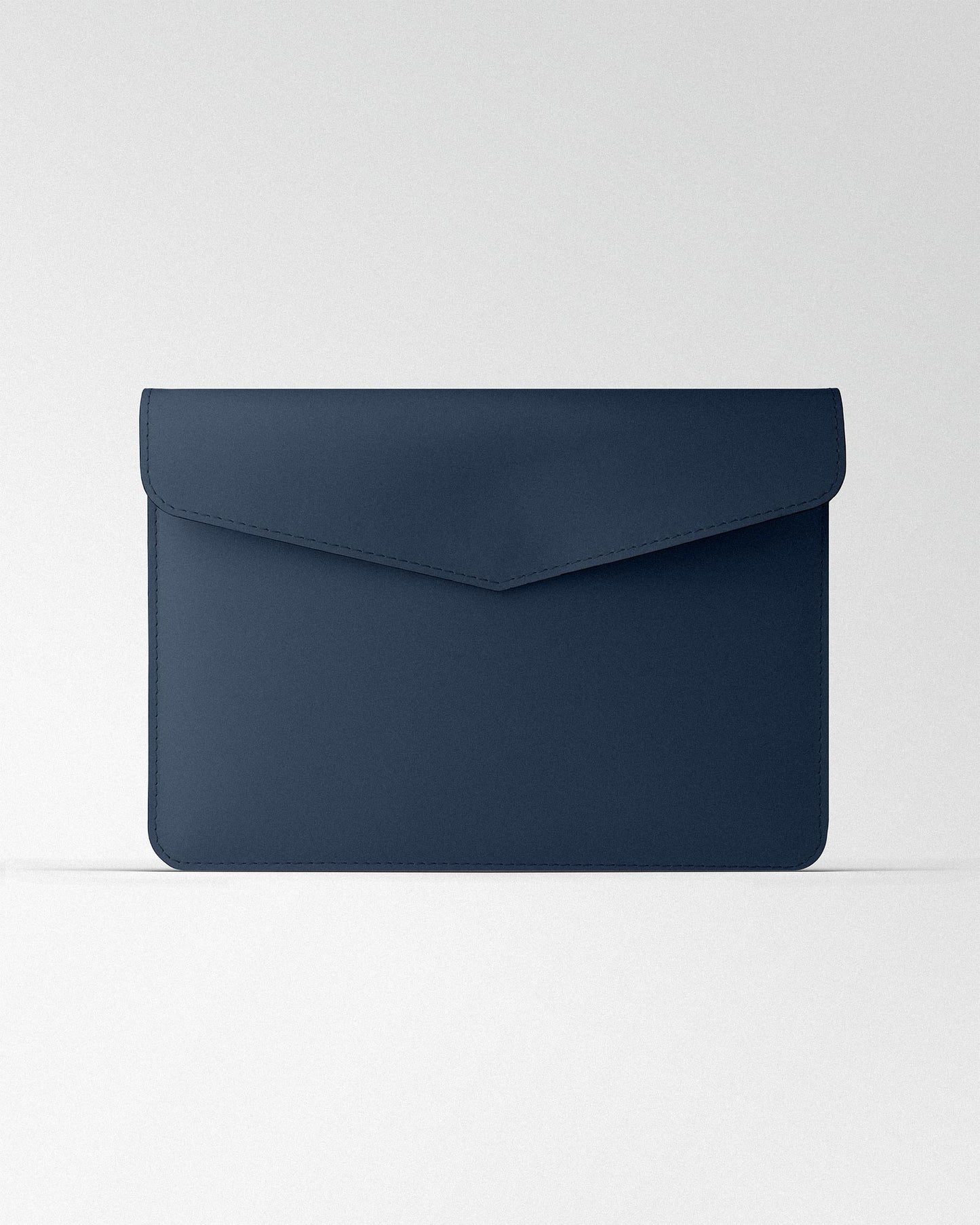 Світло-сірий чохол з алькантари для MacBook