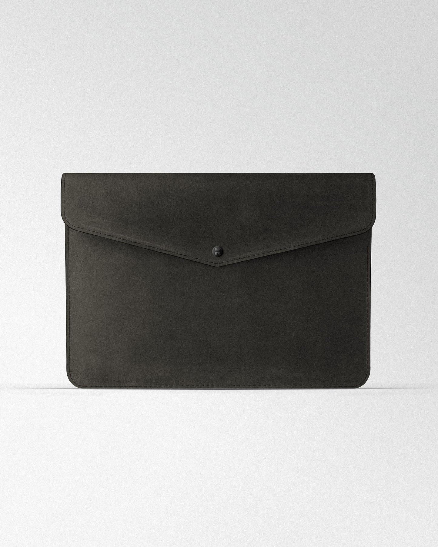 Envelope MacBook Sleeve In Grey Crazy Horse Leather