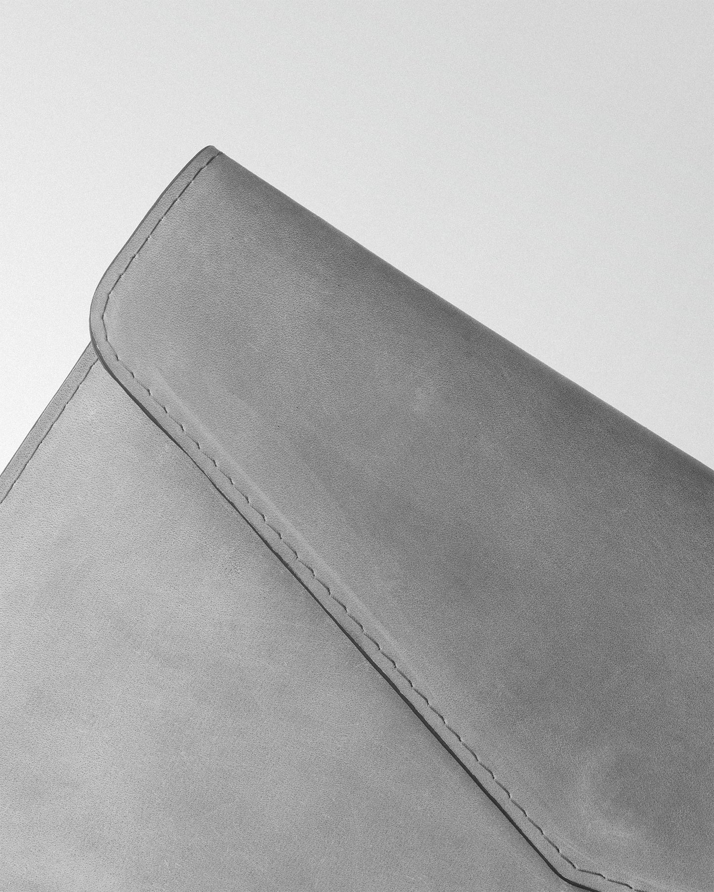 Magnetic MacBook Sleeve In Grey Crazy Horse Leather