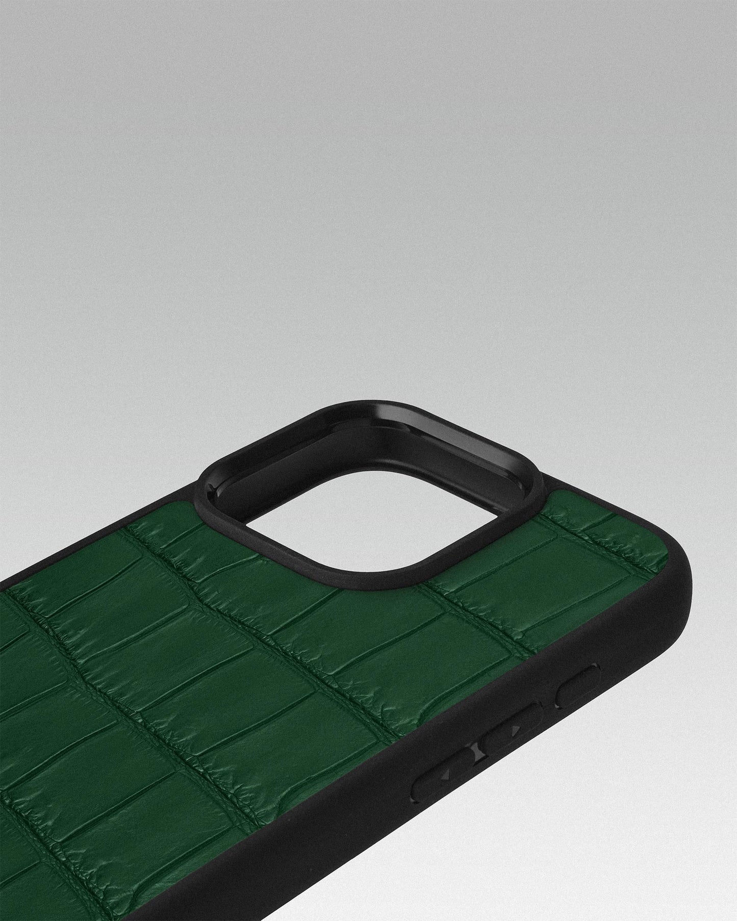 Dark Green Crocodile Leather Sport Case for iPhone 16 Pro Max