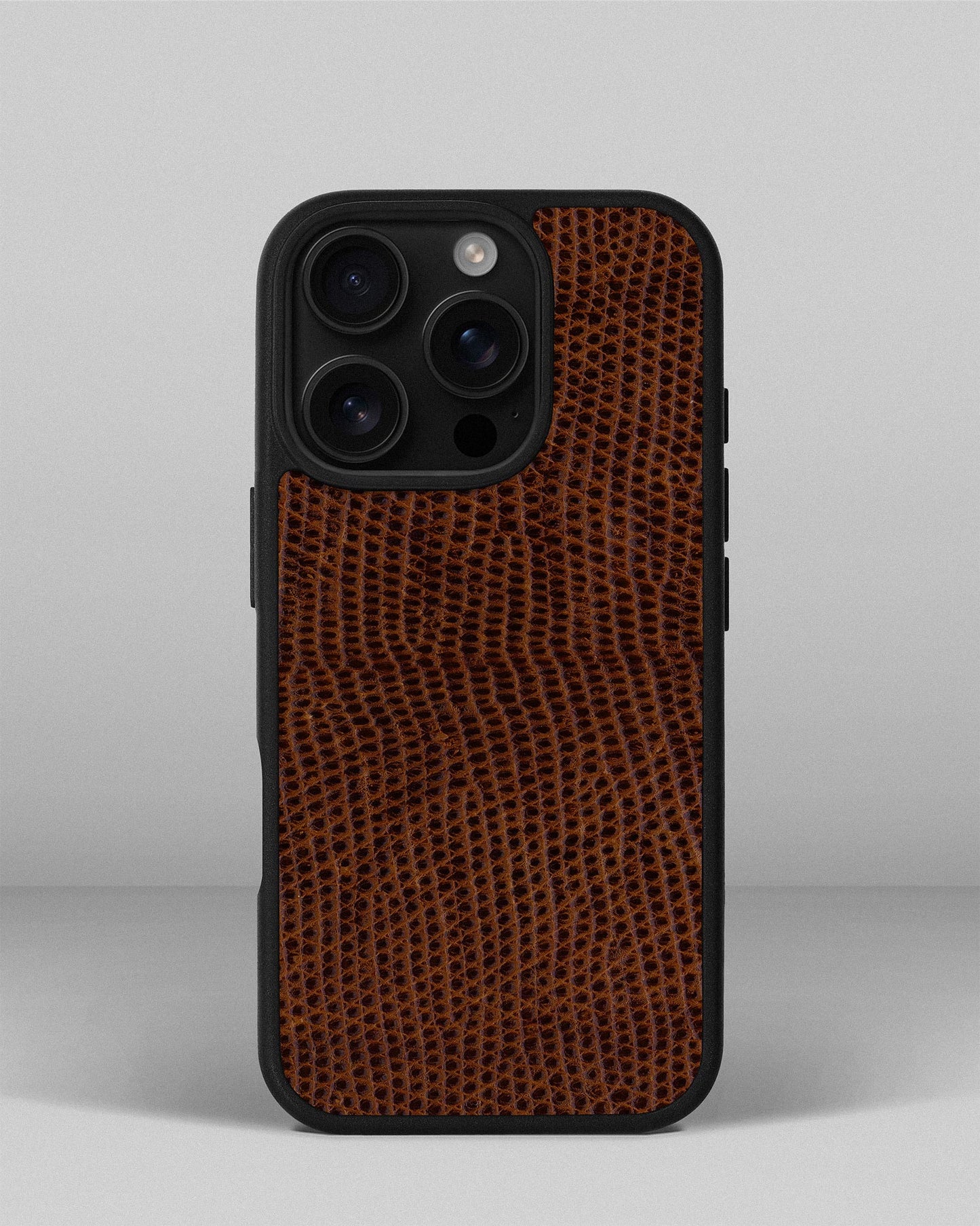 Коричневий спортивний чохол Iguana для iPhone 16 Pro