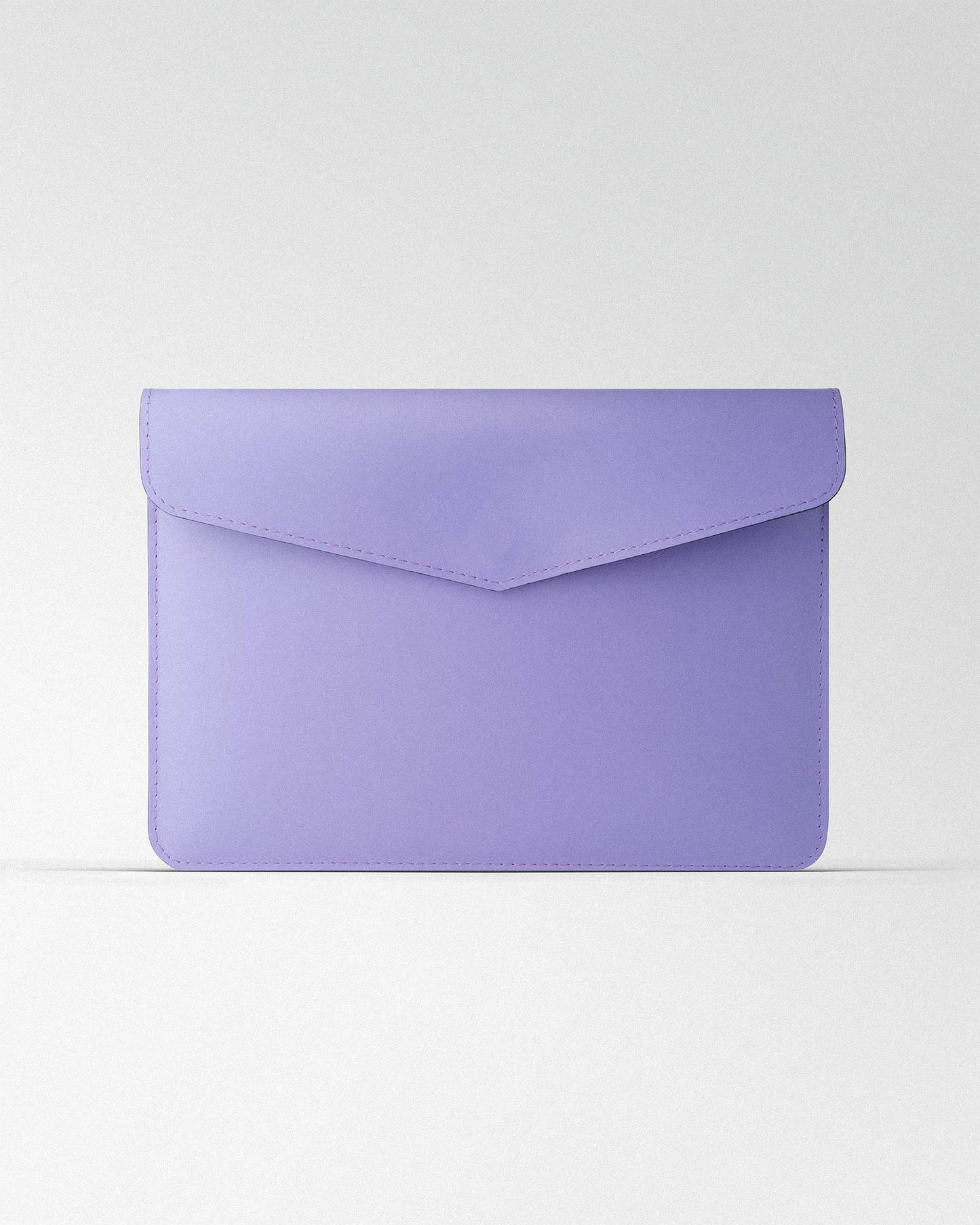 Magnetic MacBook Sleeve in Lilac Calfskin Leather