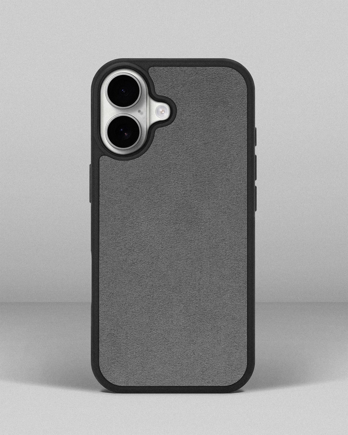 Світло-сірий спортивний чохол з алькантари для iPhone 16 Pro Max