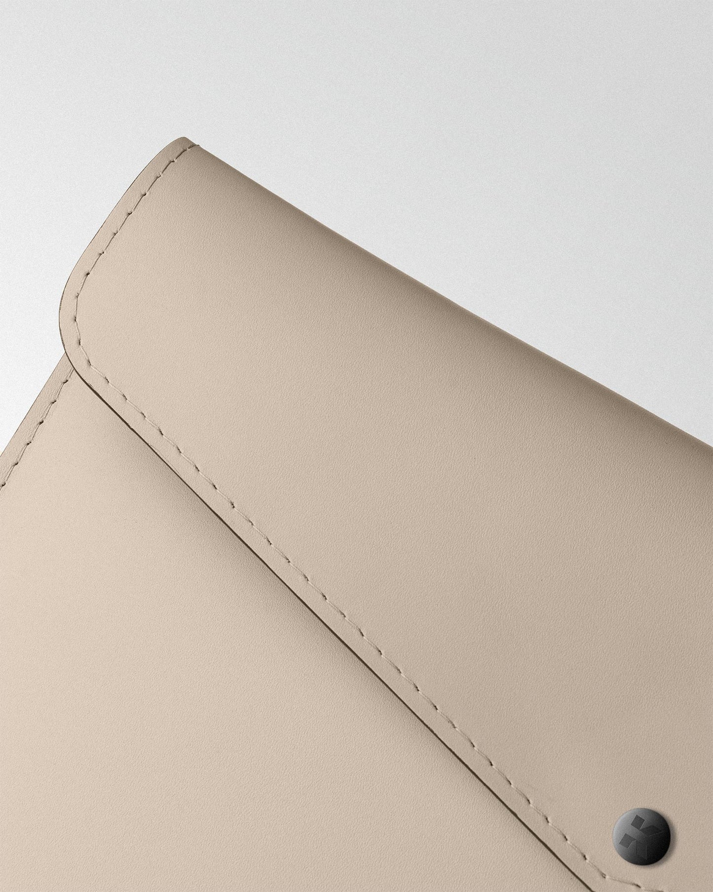 Світло-сірий чохол з алькантари для MacBook