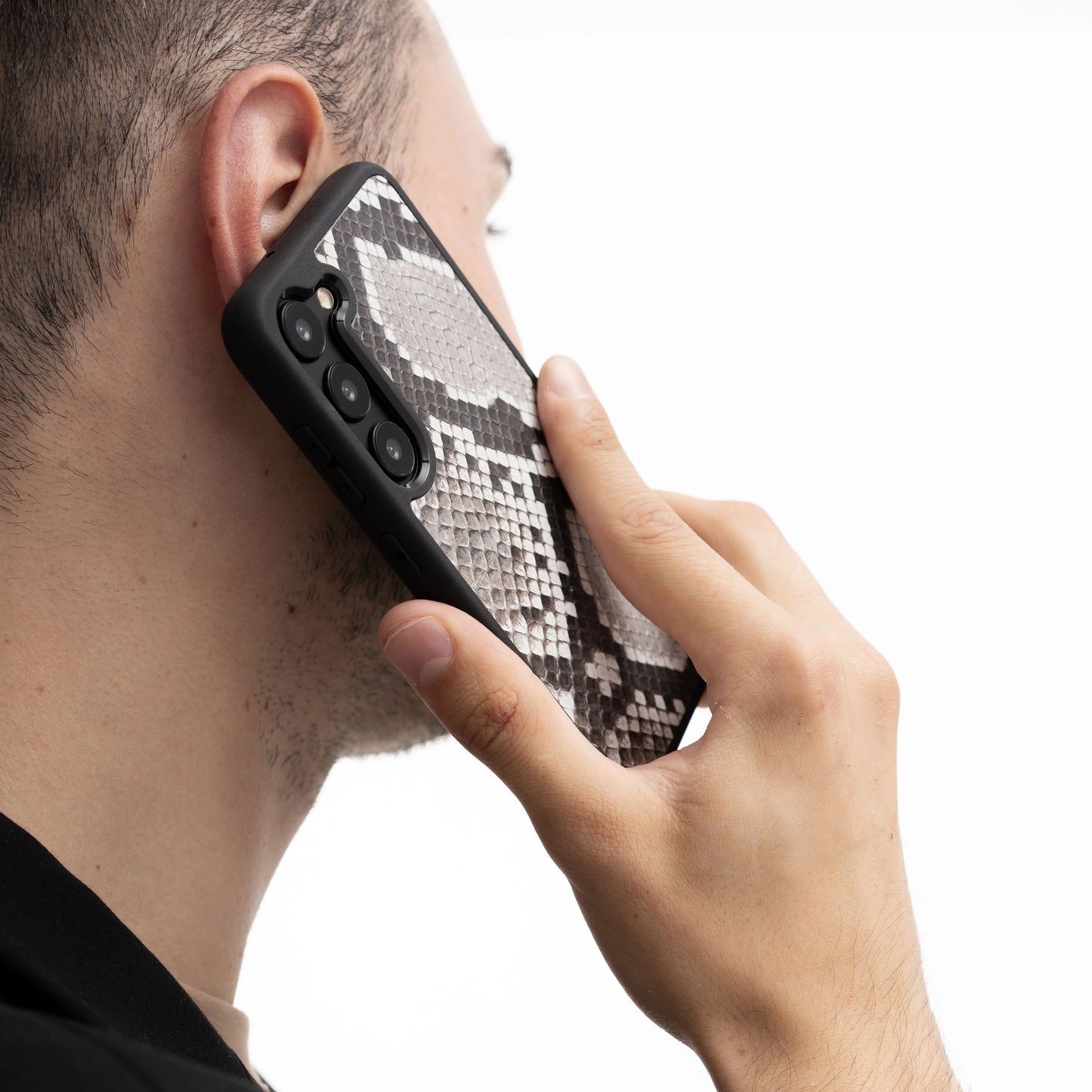 غطاء زجاجي أسود اللون مع أغطية مقابض لهاتف Samsung S23 Plus