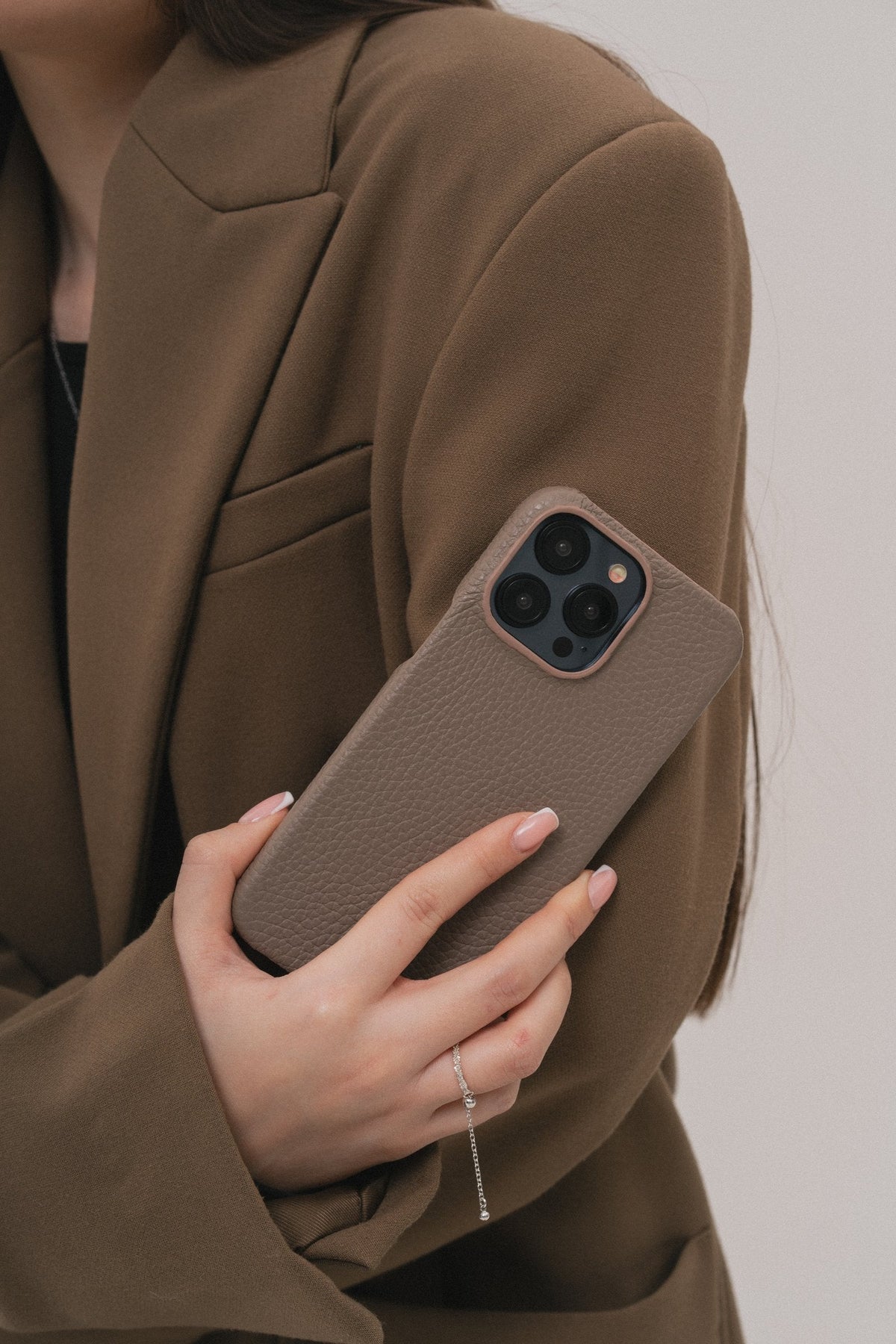 Light Brown Leather Case for iPhone 16 Plus