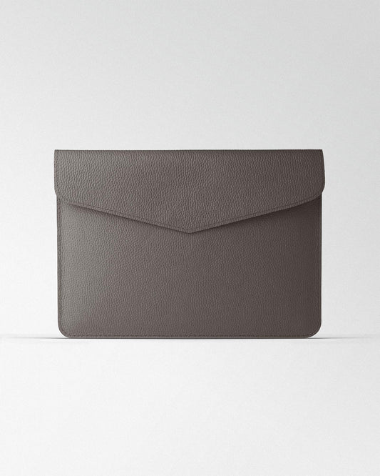 Magnetic MacBook Sleeve in Brown Floater Leather