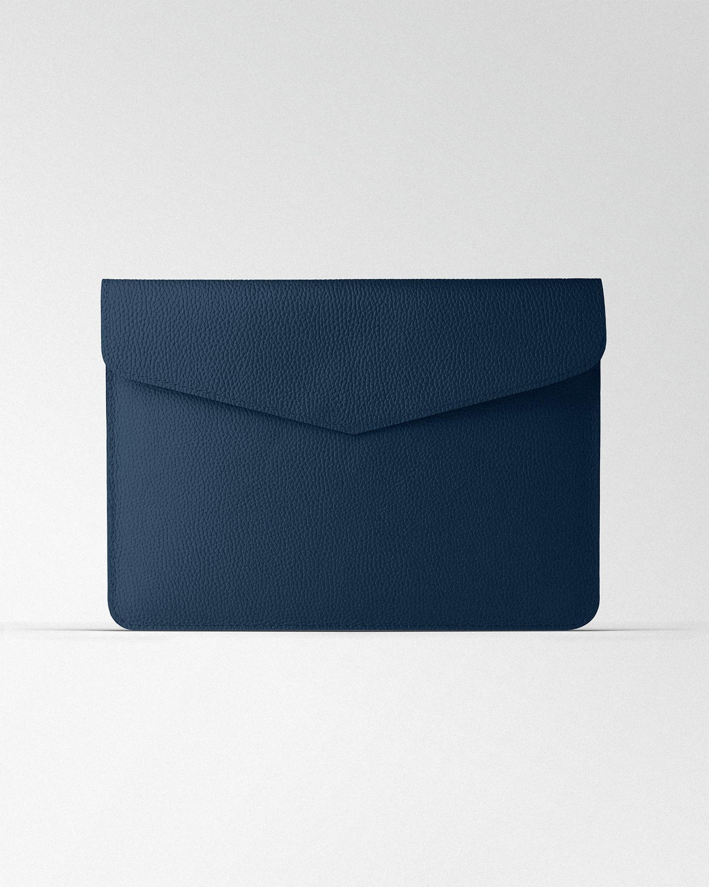 Світло-сірий чохол з алькантари для MacBook