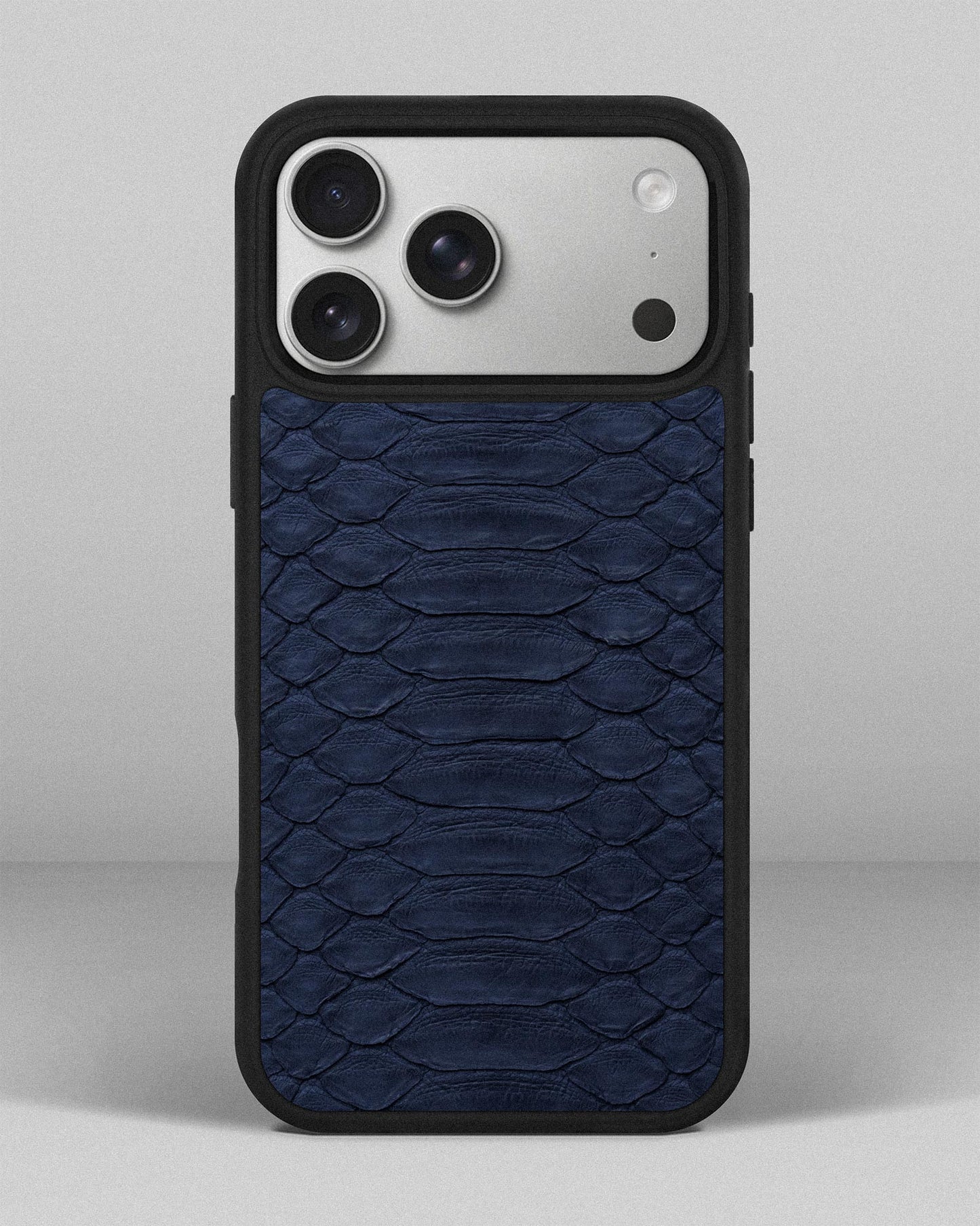 Шкіряний спортивний чохол Steel Blue Python для iPhone 16 Pro Max