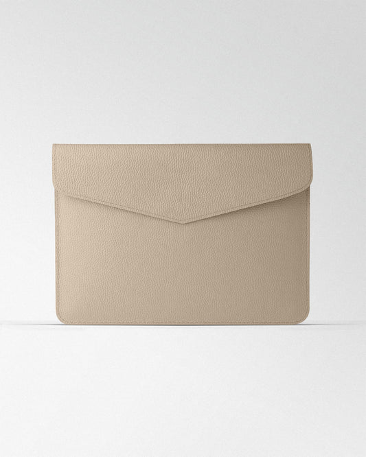 Magnetic MacBook Sleeve in Beige Floater Leather