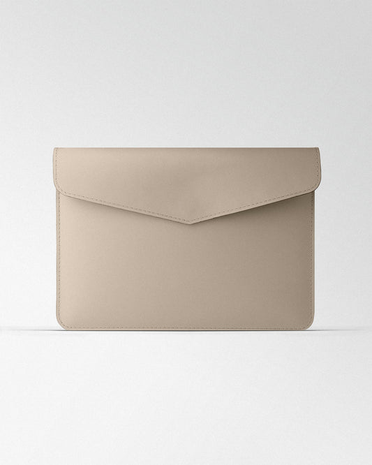 Magnetic MacBook Sleeve in Beige Calfskin Leather